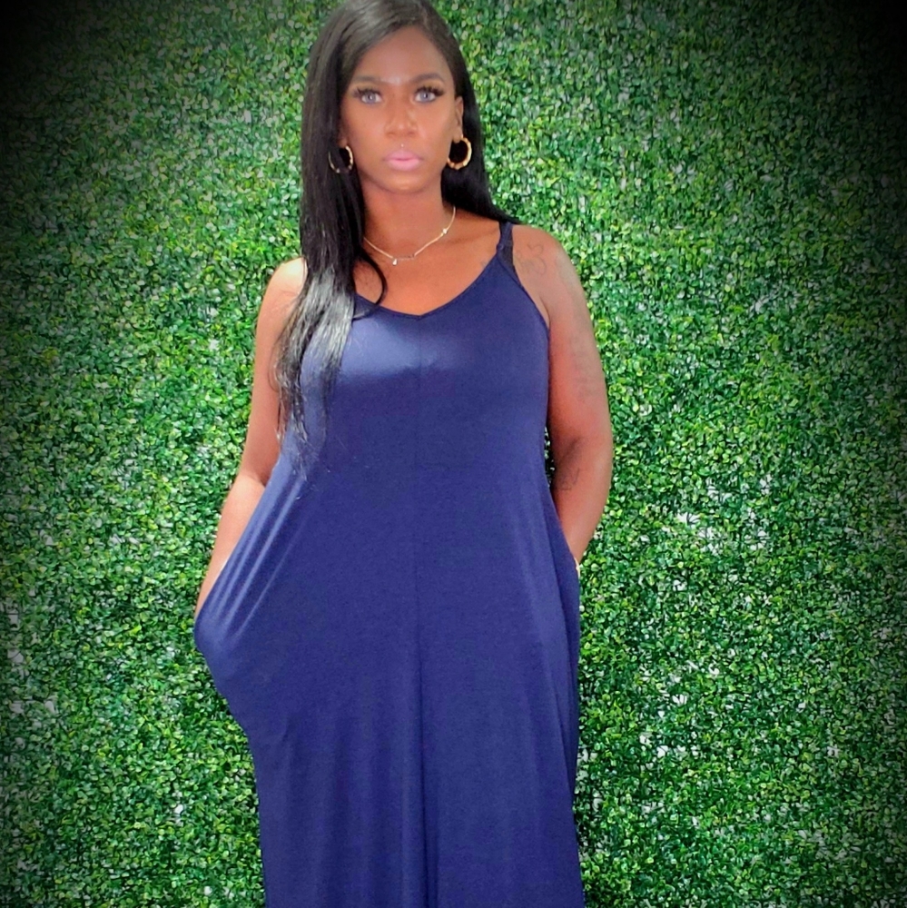 V-Neckline Cami Maxi Dress With Pockets🛍